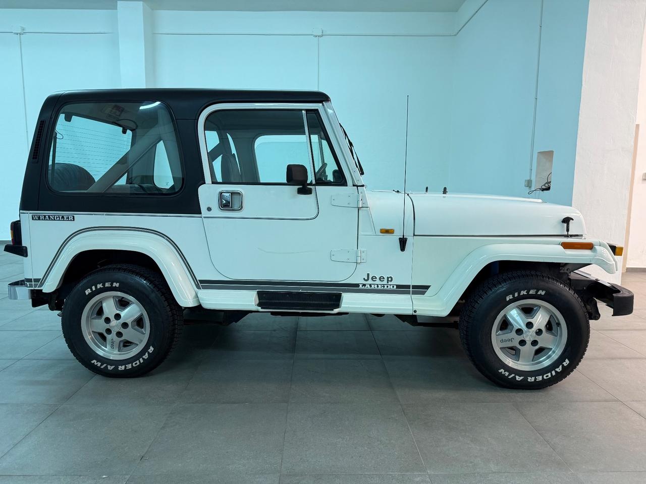 Jeep Wrangler 2.5 Laredo 130000km