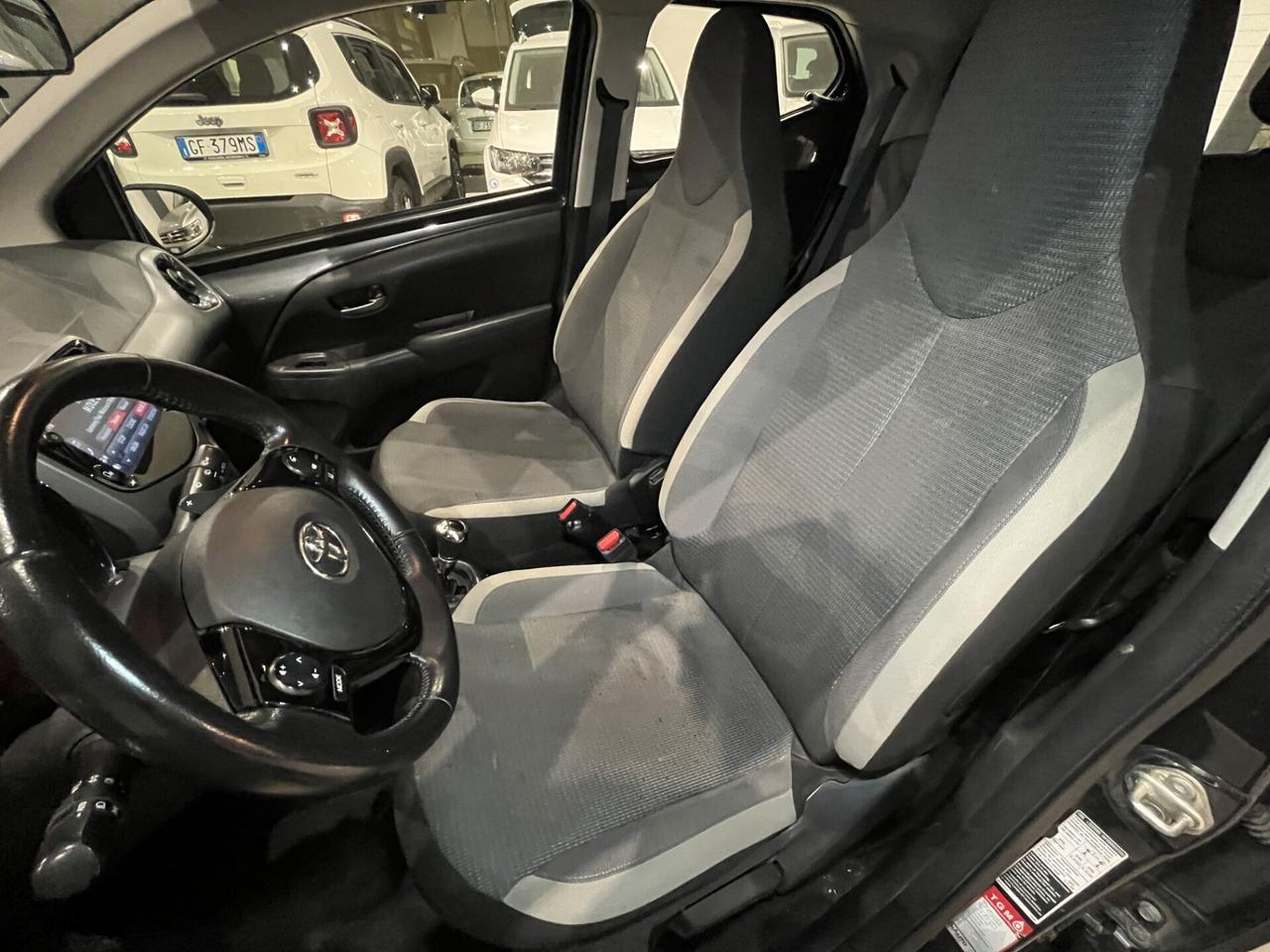 Toyota Aygo 5 porte x-play MMT