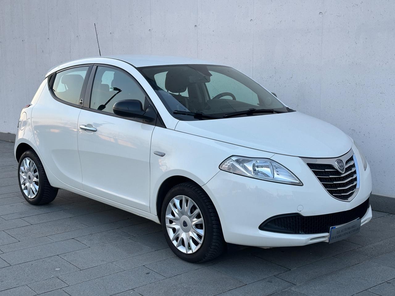 Lancia Ypsilon 1.2 GPL Ecochic Neopatentati