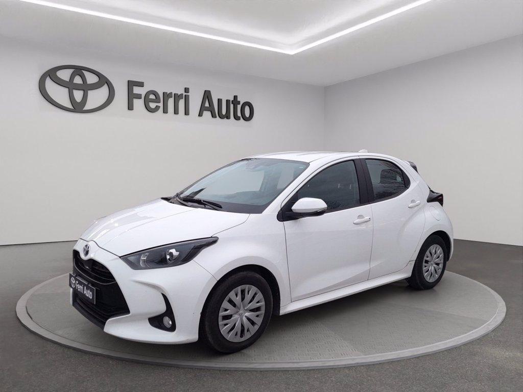 TOYOTA Yaris 1.5h active del 2023