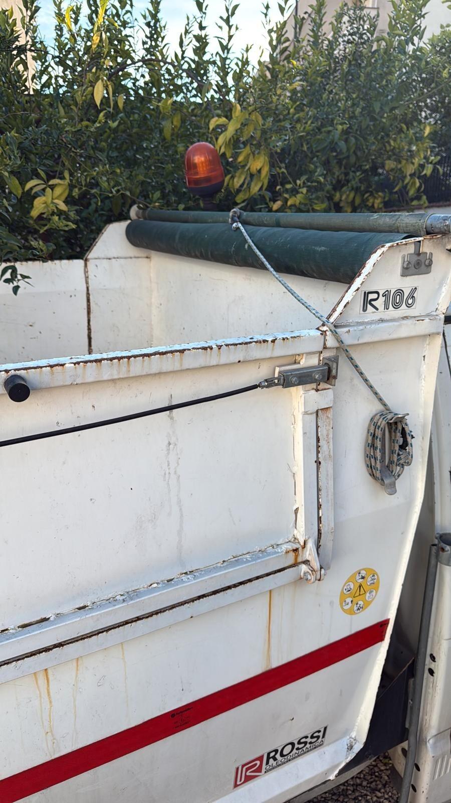 Piaggio porter 2020 con vasca ribaltabile trilaterale