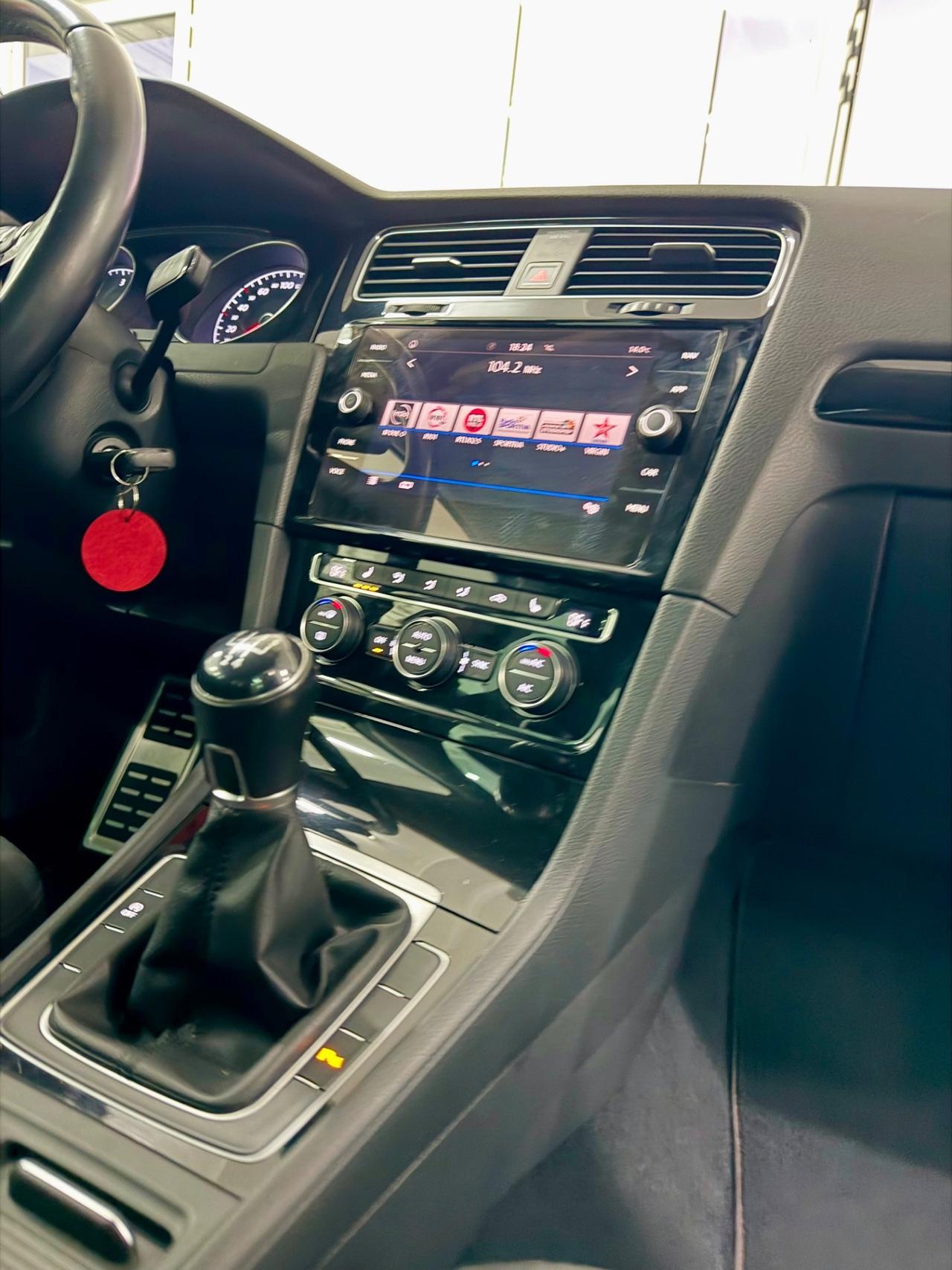 Volkswagen GOLF 7.5 1.6 TDI 5p. FINANZIABILE