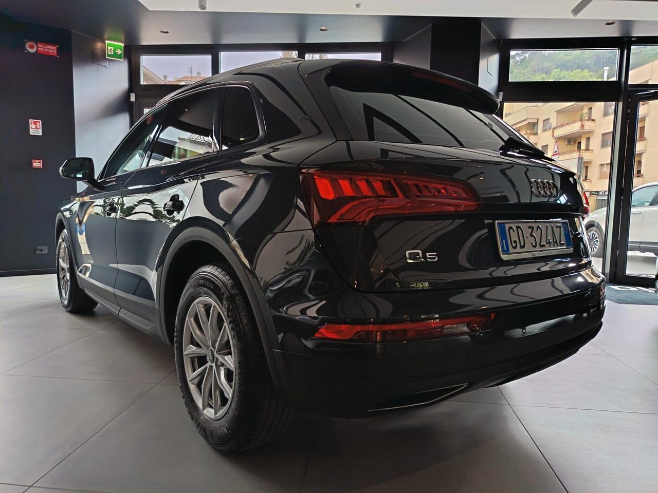 Audi Q5 35 TDI S tronic Business Advanced