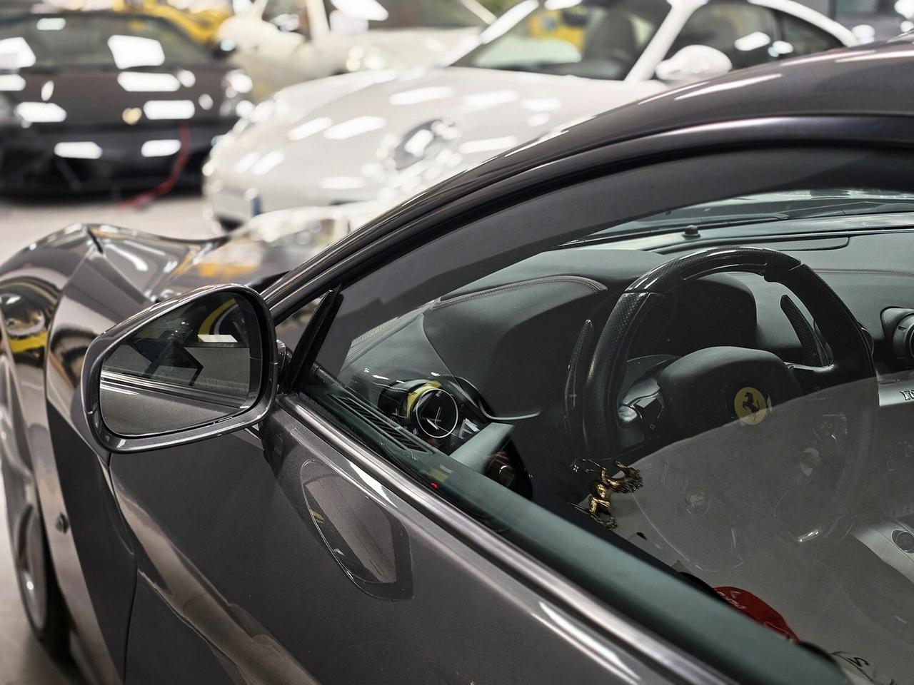 Ferrari F12 Berlinetta 6.3 740CV SERVICE BOOK_LED_CARBONIO_TOP