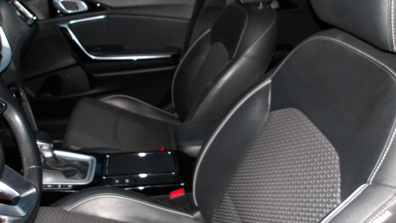 KIA XCEED 1.6 HYBRID-AUTO-RETROC-PREZZO PROMO!