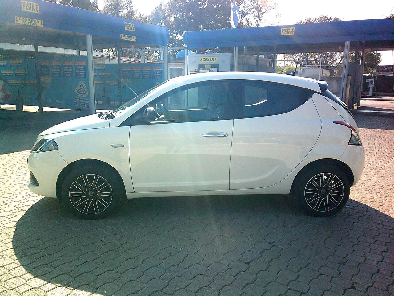 Lancia Ypsilon 1.0 FireFly 5 porte S&S Hybrid Gold*Prezzo Reale*