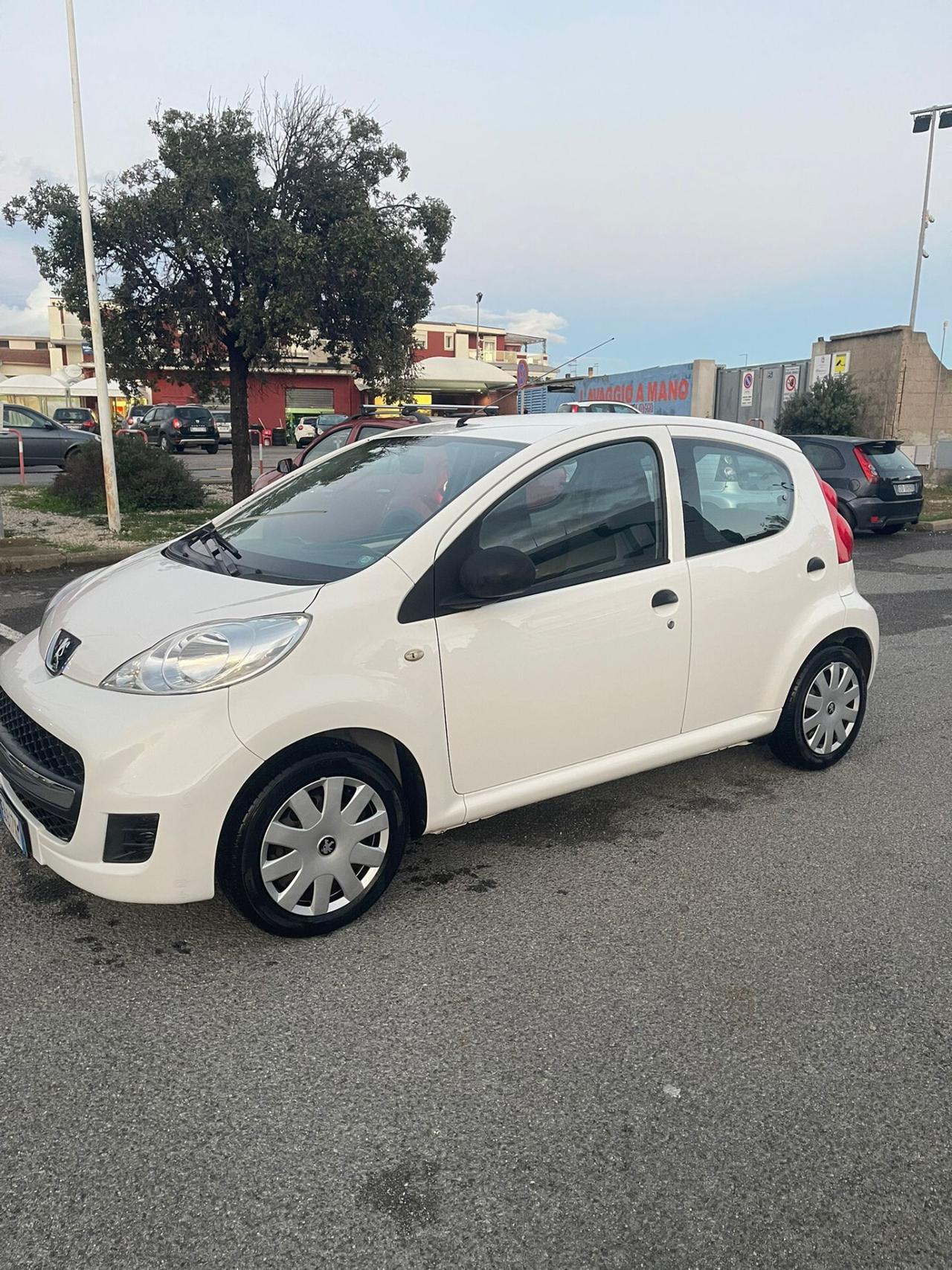 Peugeot 107 1.0 68CV 5p. Desir