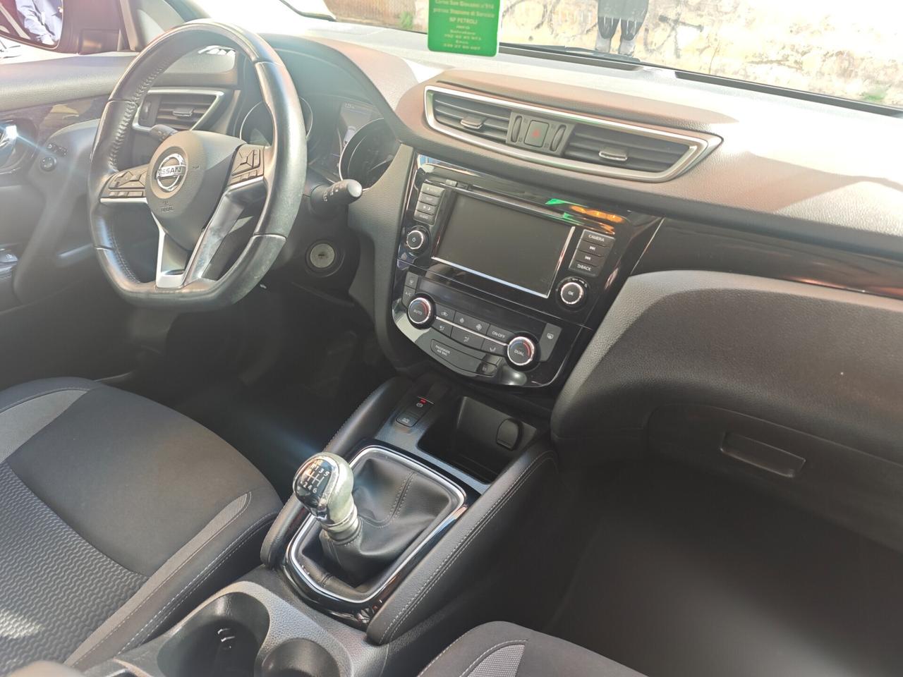 Nissan Qashqai 1.3 DIG-T 140 CV Business