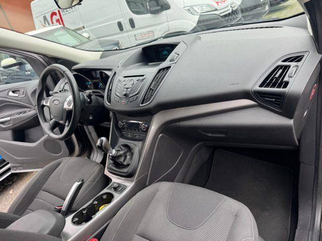 FORD Kuga 2.0 TDCI 120 CV S&S 2WD TITANIUM