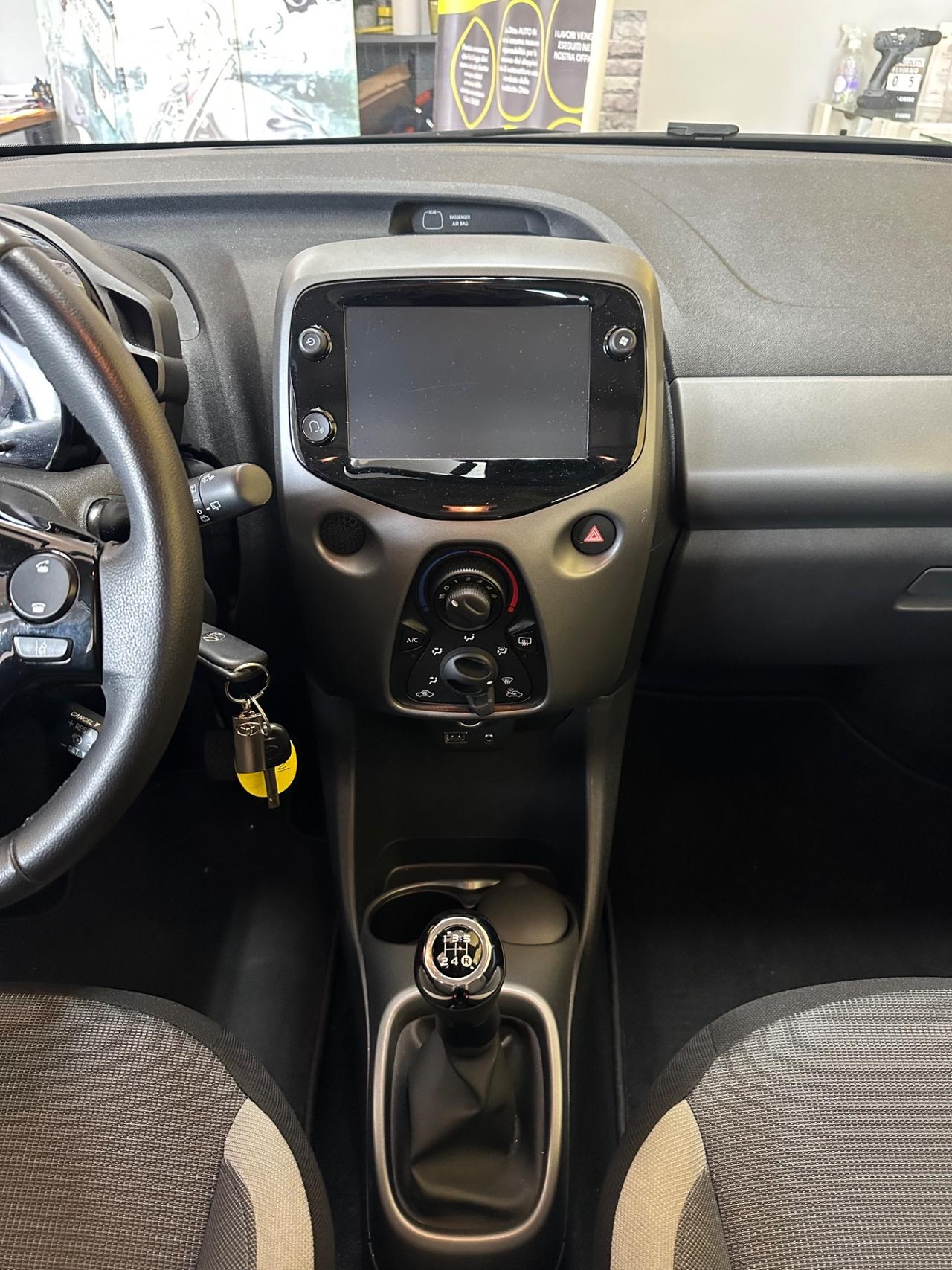 Toyota Aygo Connect 1.0benz. 3.400km!!!