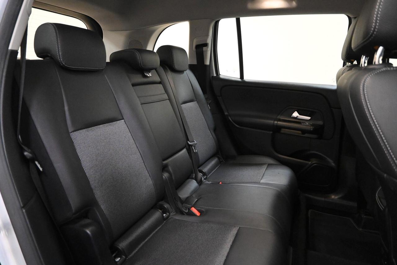 MERCEDES GLB (X247) GLB 200 d Automati...