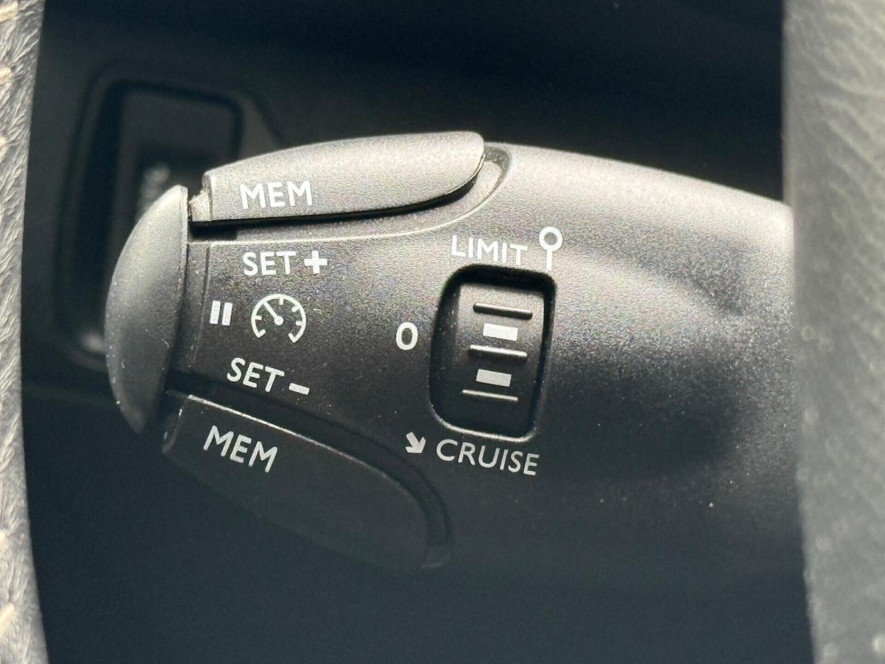 Peugeot 308 - 1.2 b. UNIPRO|DISTRIBUZIONE ESEGUITA
