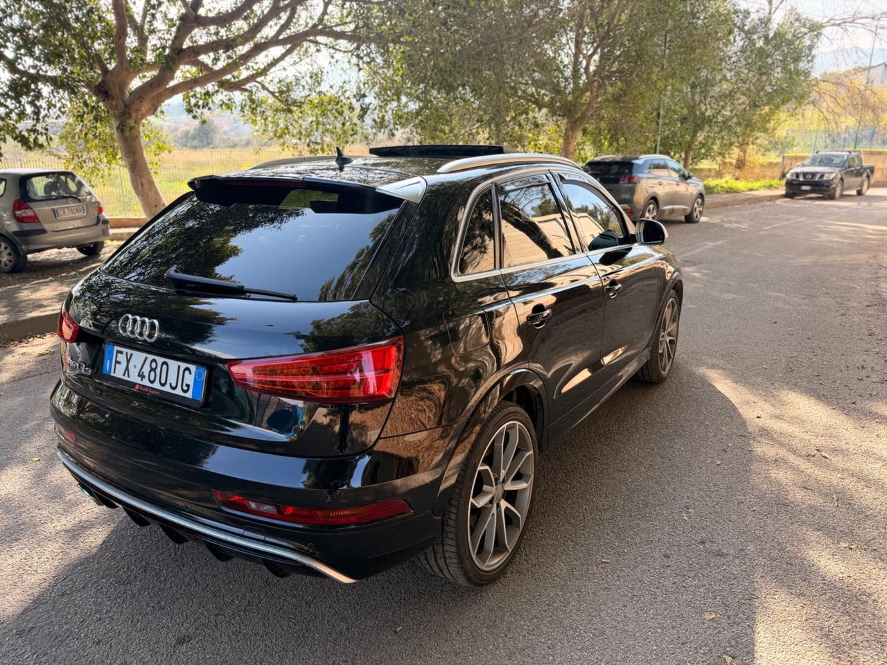 Audi Q3 RS 2.5 TFSI quattro S tronic performance