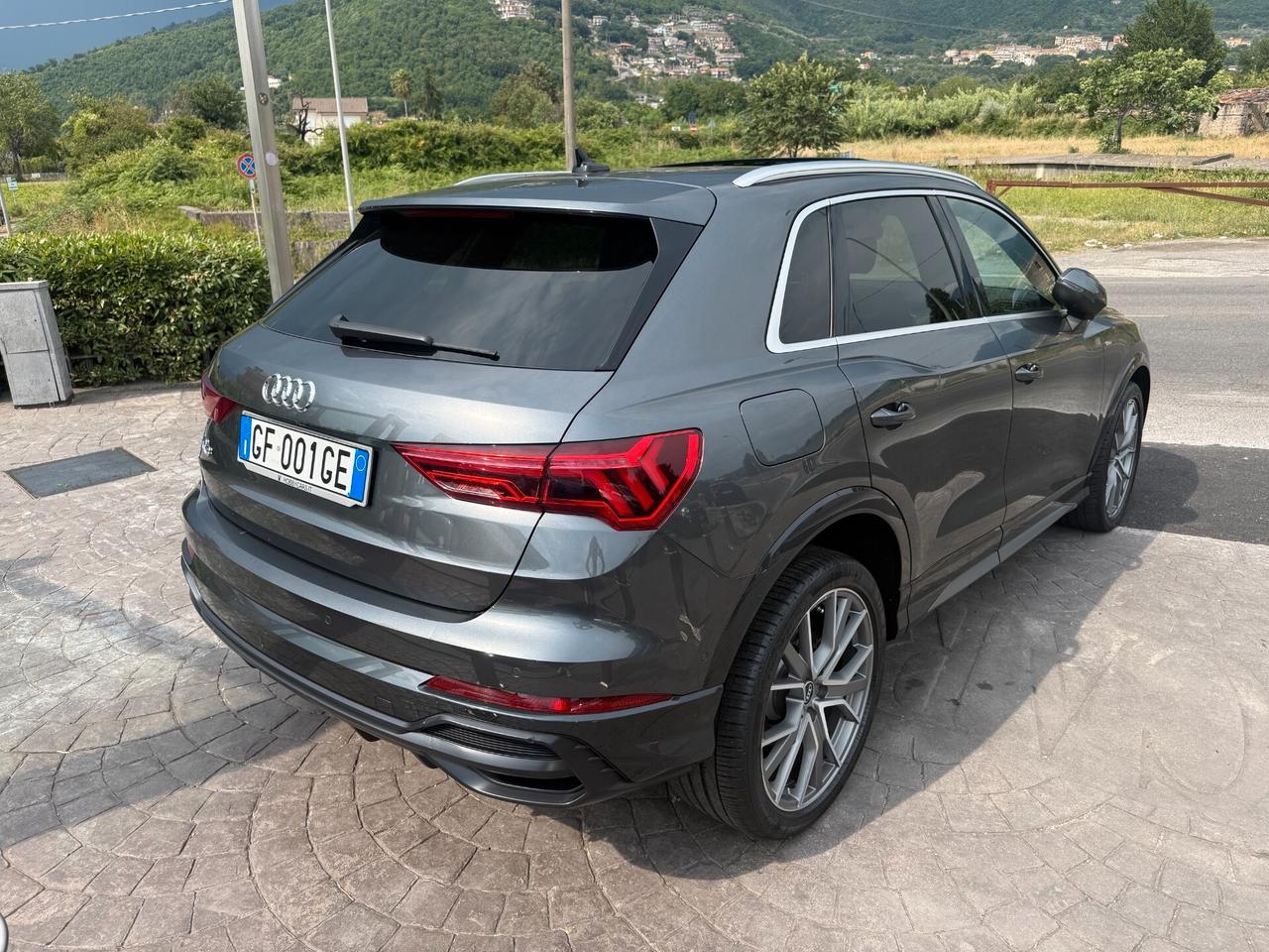 Audi Q3 45 TFSI e S tronic line edition