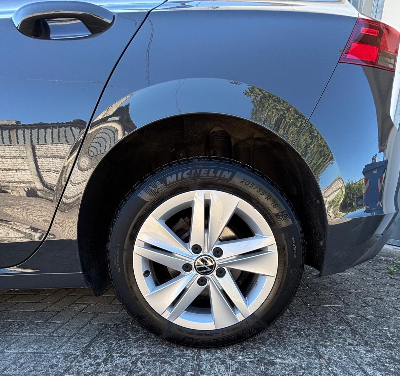 Volkswagen Golf 1.5 TGI Style