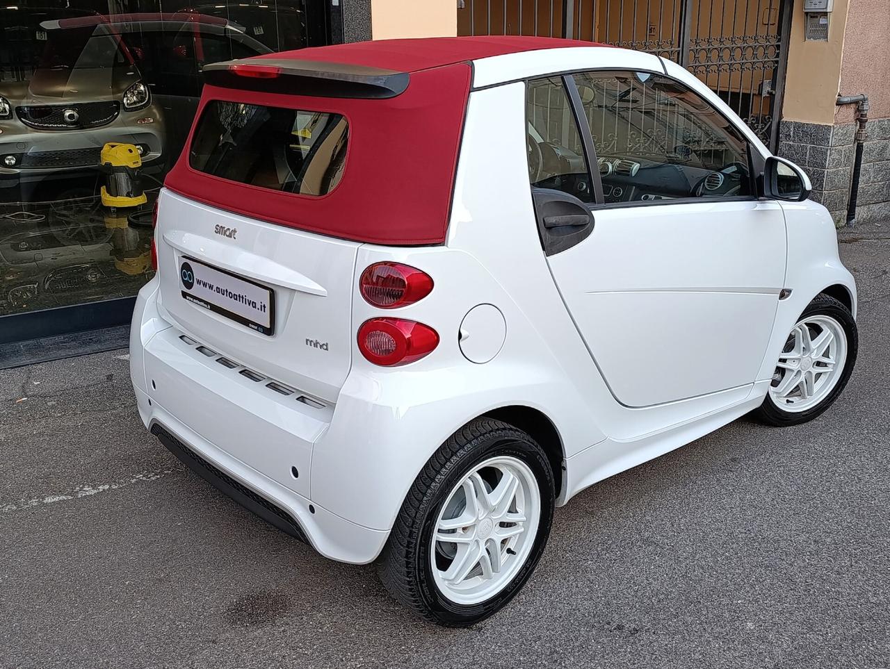 Smart ForTwo 1.0 71cv MHD cabrio Brabus Style Capote Rossa