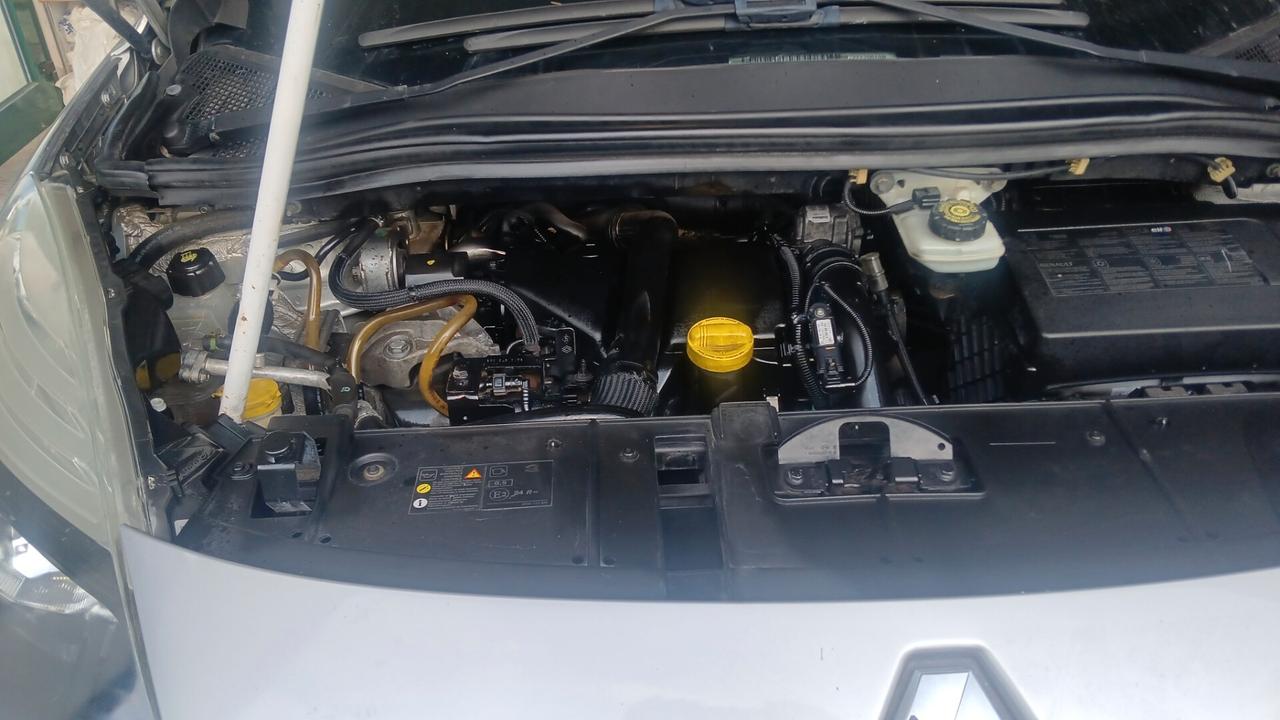 Renault Clio 1.1 benzina neopatentati