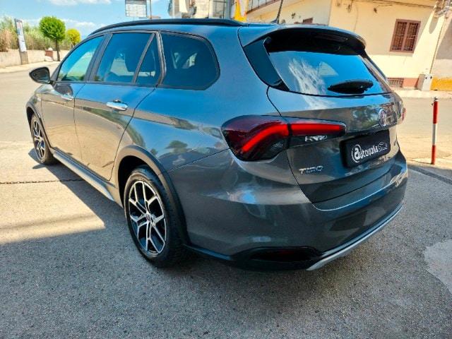FIAT Tipo 1.5 Hybrid DCT SW Cross