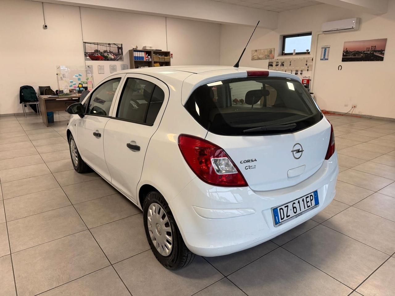 Opel Corsa 1.2 BENZ 86CV 5P UNIRPO 2010