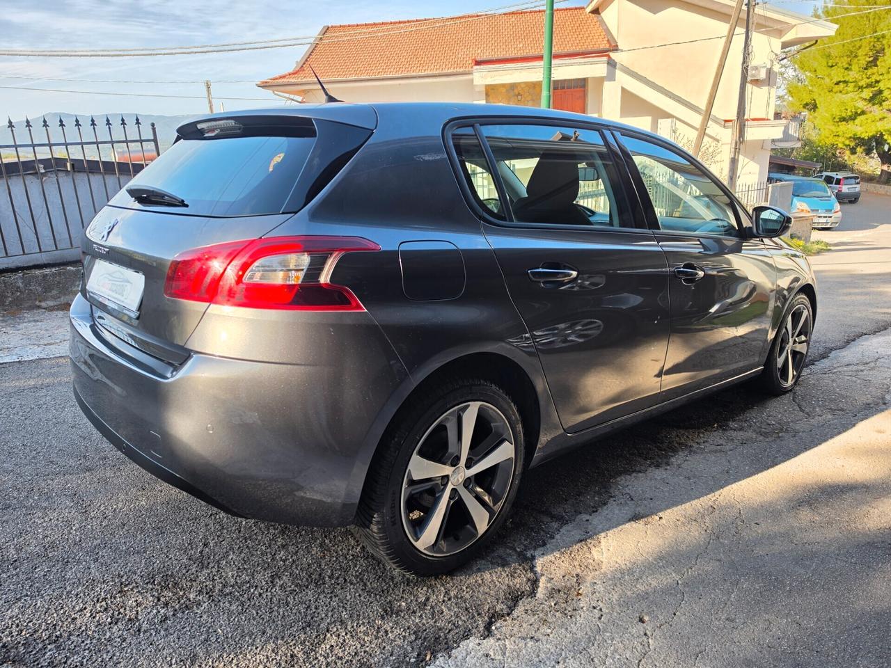 Peugeot 308 BlueHDi 100 S&S FULL