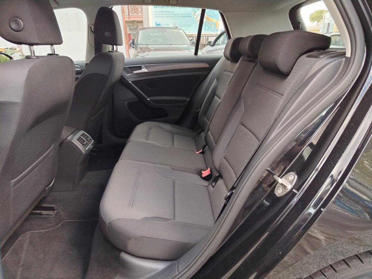 Volkswagen Golf 1.4 TSI 125 CV 5p. Business BlueMotion Technology