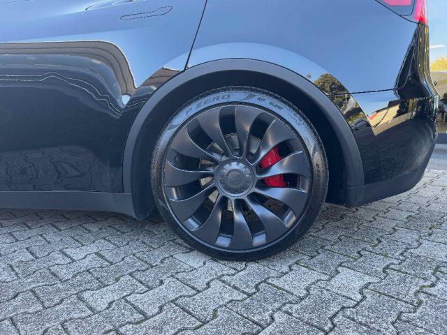 TESLA Model Y Performance AWD
