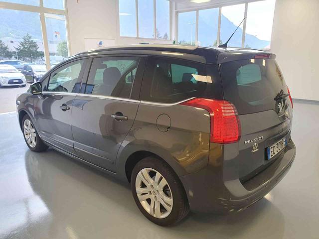 PEUGEOT 5008 2.0 HDi 150CV