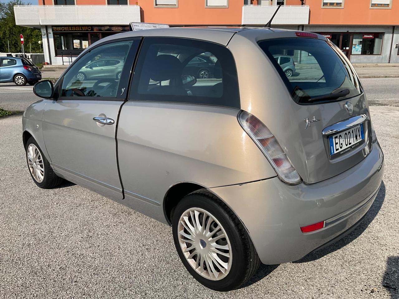 Lancia Ypsilon 1.2 69 CV Elle
