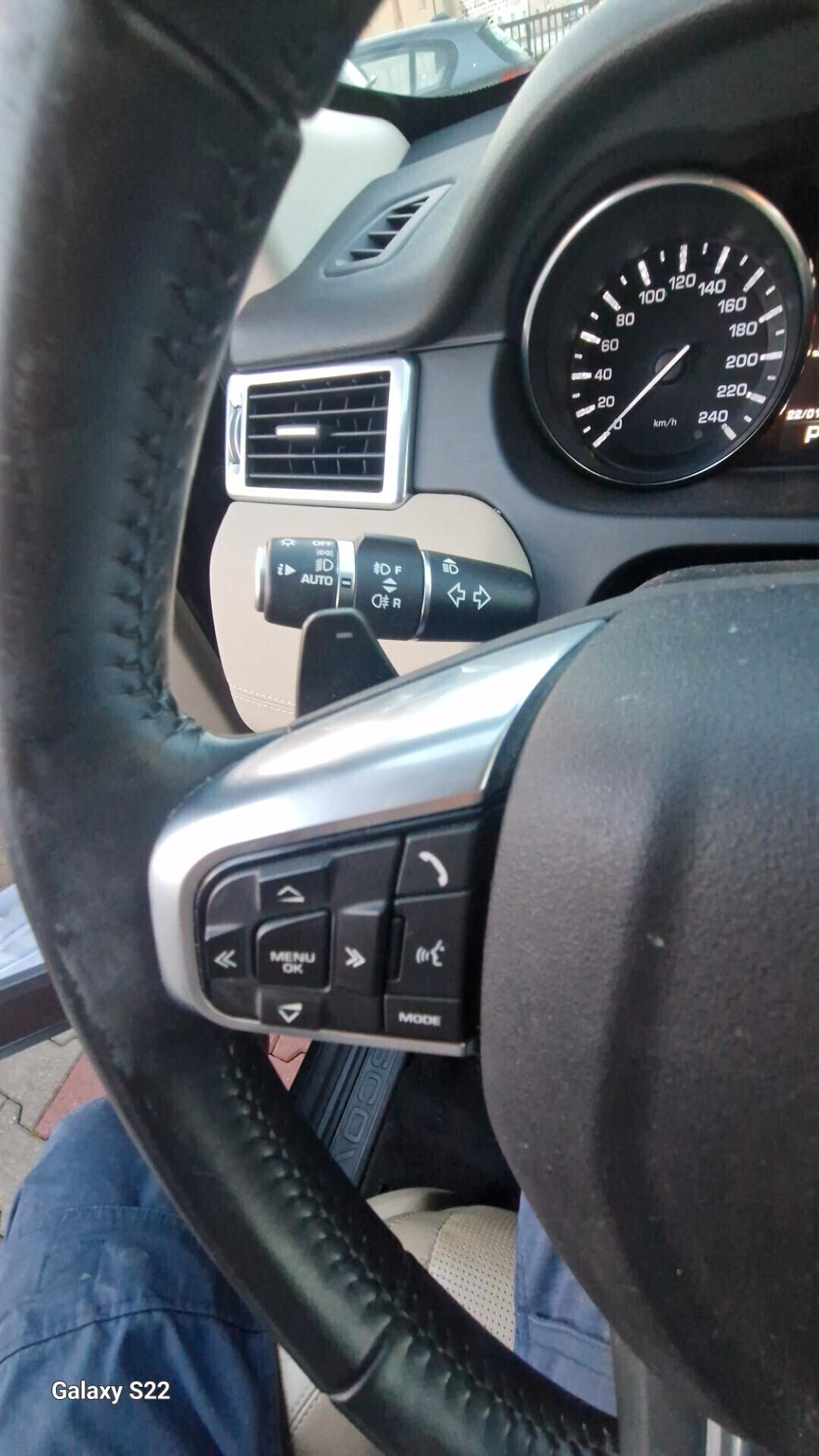 Land Rover Discovery Sport 2.0 TD4 180 full