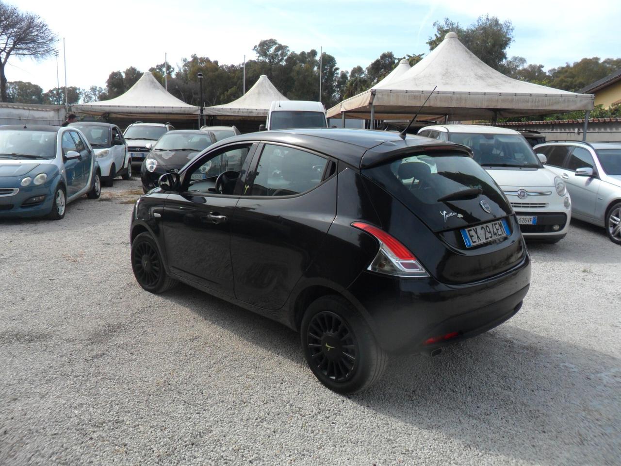 Lancia Ypsilon 1.2 69 CV 5 porte GPL Ecochic Gold GPL