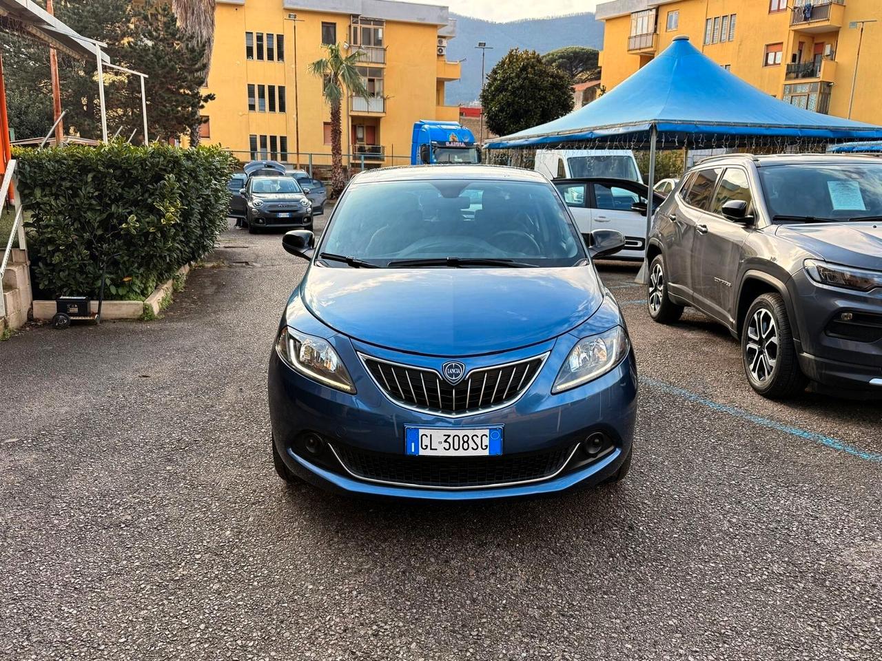Lancia Ypsilon 1.0 FireFly 5 porte S&S Hybrid Silver
