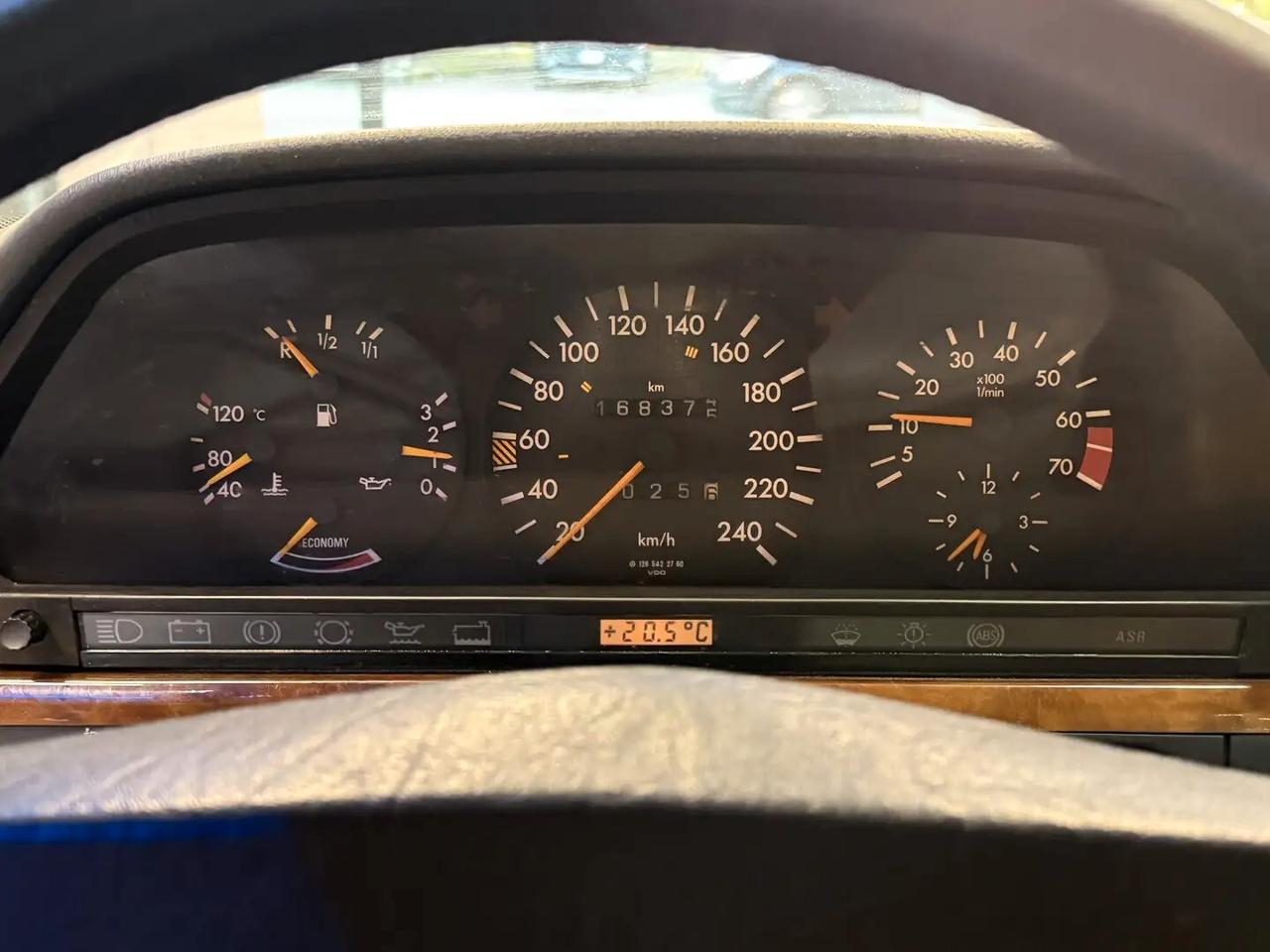 Mercedes-benz S-Series 300 SE cat