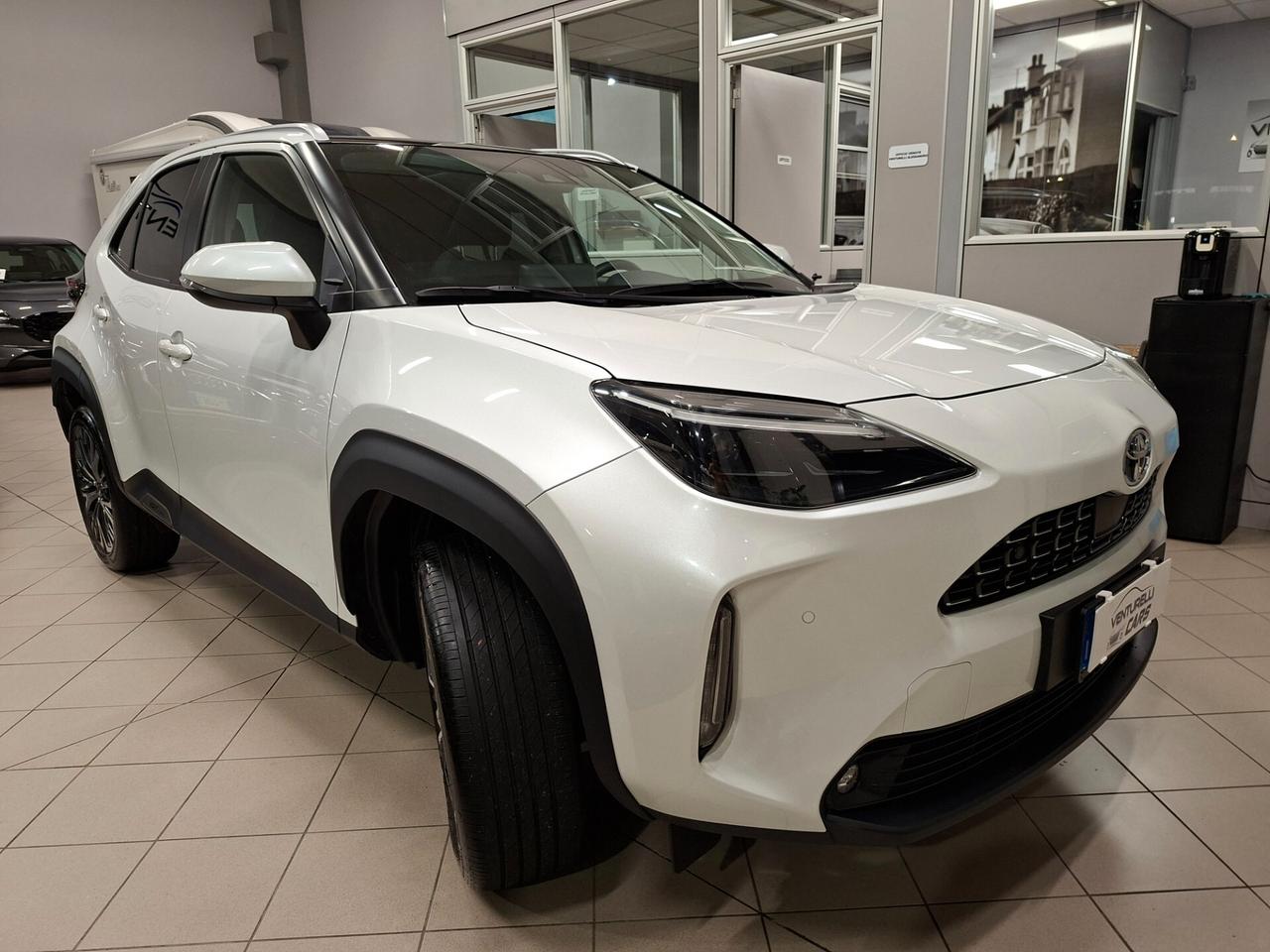 Toyota Yaris Cross 1.5 Hybrid E-CVT AWD-i Lounge