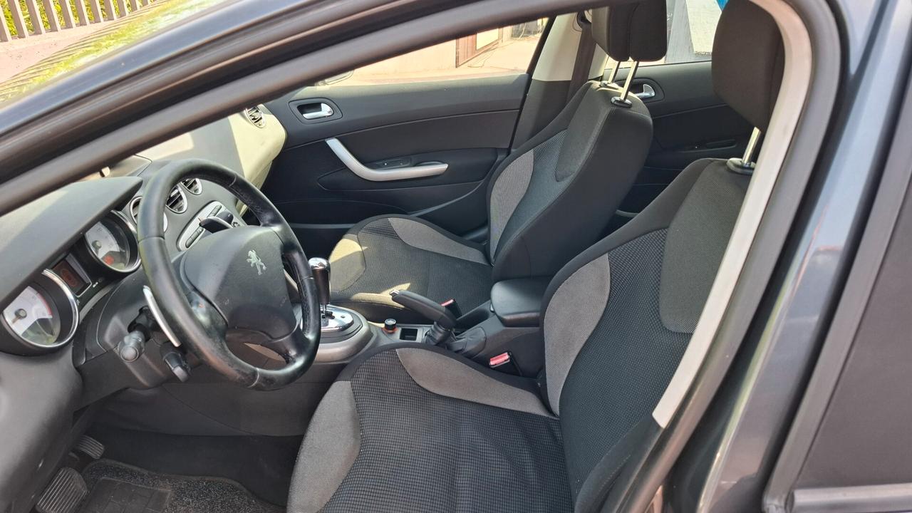 Peugeot 308 1.6 HDi 110CV 5p. 2-Tronic Premium-Automatica-Gancio Traino