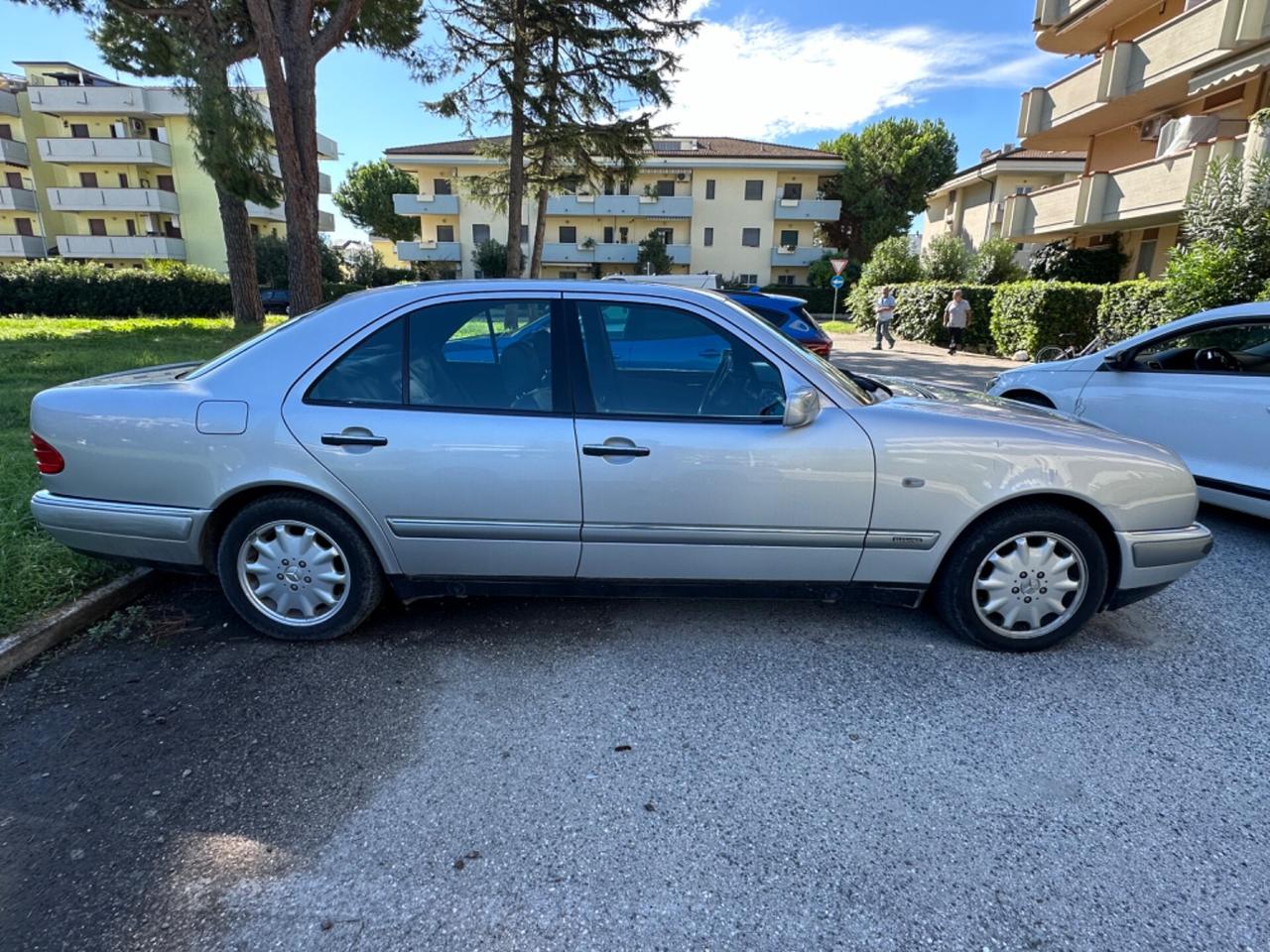 Mercedes-benz E 200 E 200 Kompressor cat Avantgarde