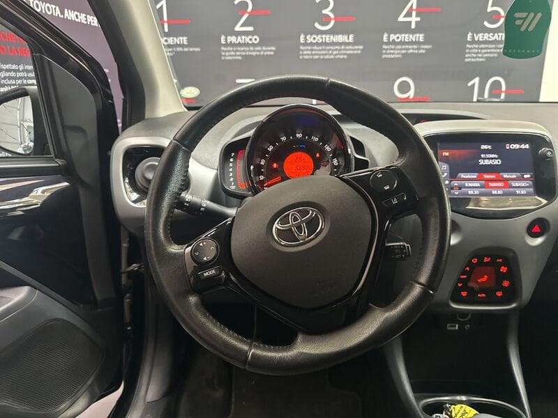 Toyota Aygo Aygo Connect 1.0 VVT-i 72 CV 5 porte x-wave