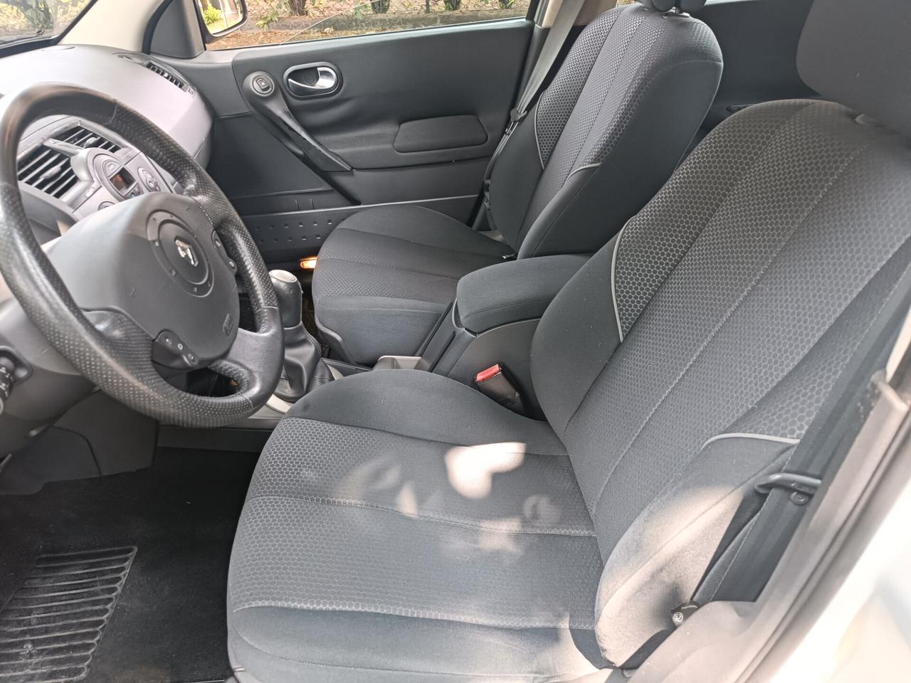 Mégane 1.4 16V BENZINA 5 porte ----KM 74000----UNIPROP