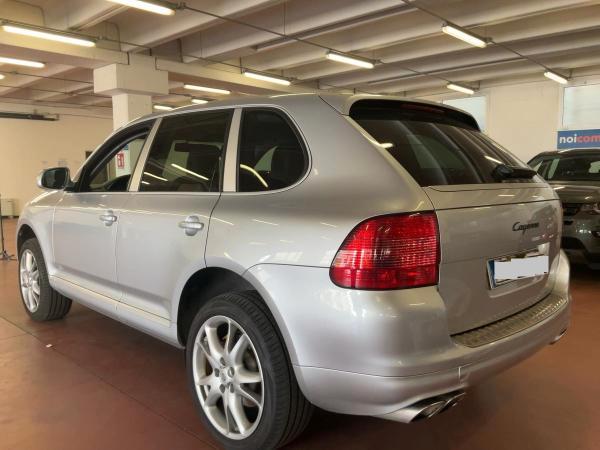 Porsche Cayenne 3.2