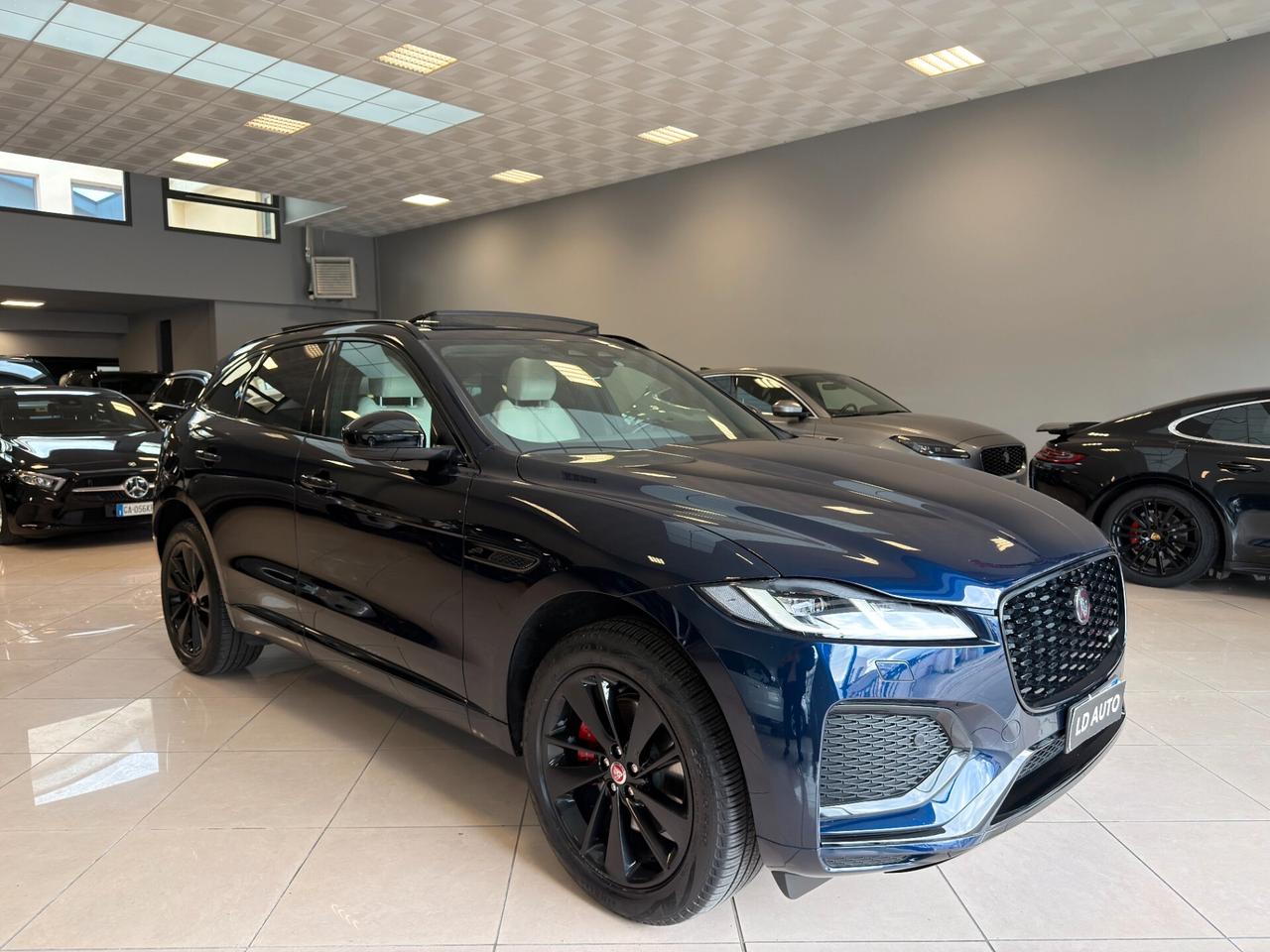 Jaguar F-Pace 2.0 250 CV AWD aut. R-Dynamic Black