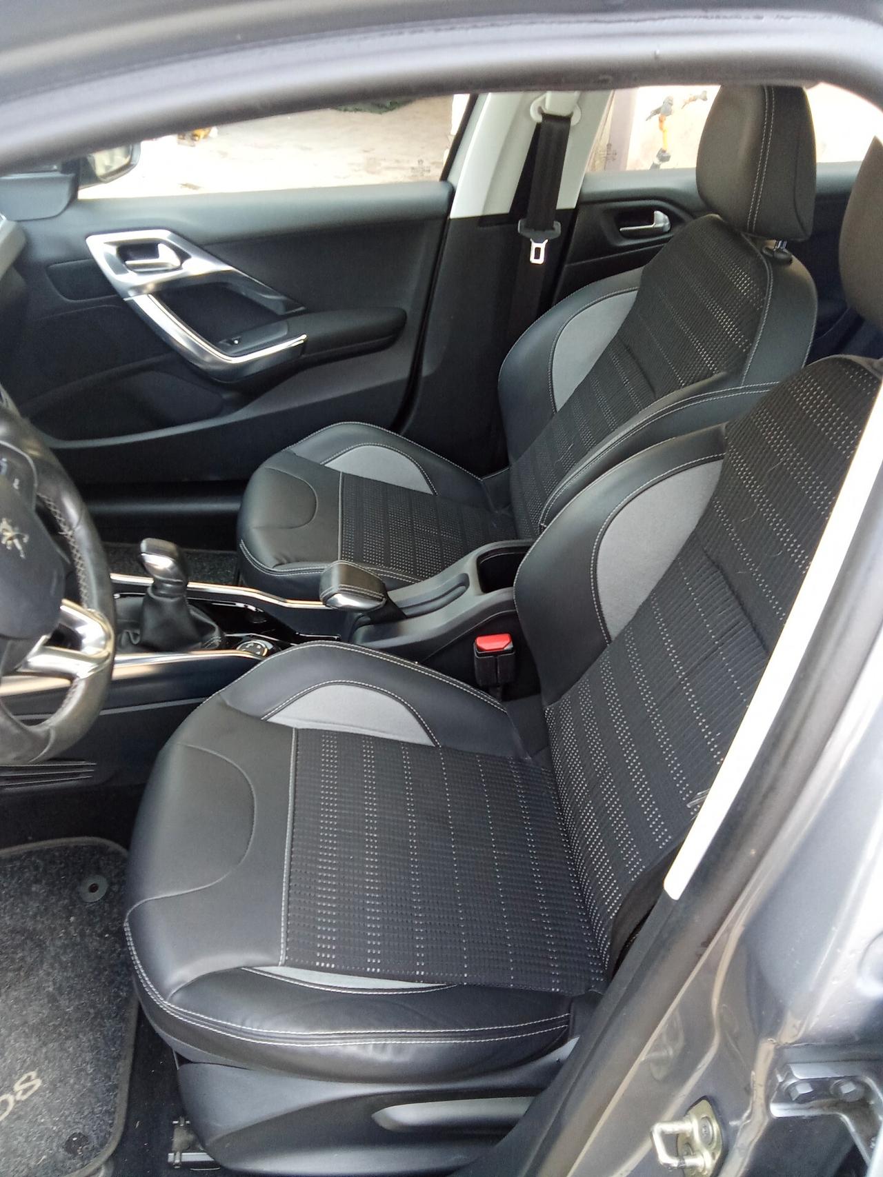 Peugeot 2008 1.6 e-HDi 115 CV Stop&Start Allure