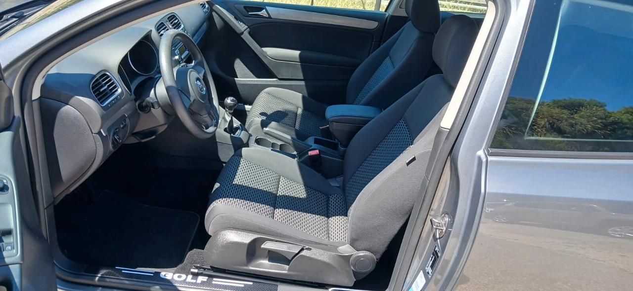 Volkswagen Golf 6° 1.6 TDI DPF 3p. Highline - 2010