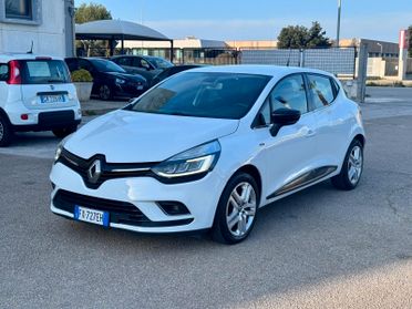 Renault Clio dCi 8V 75 CV 5 porte Moschino Life