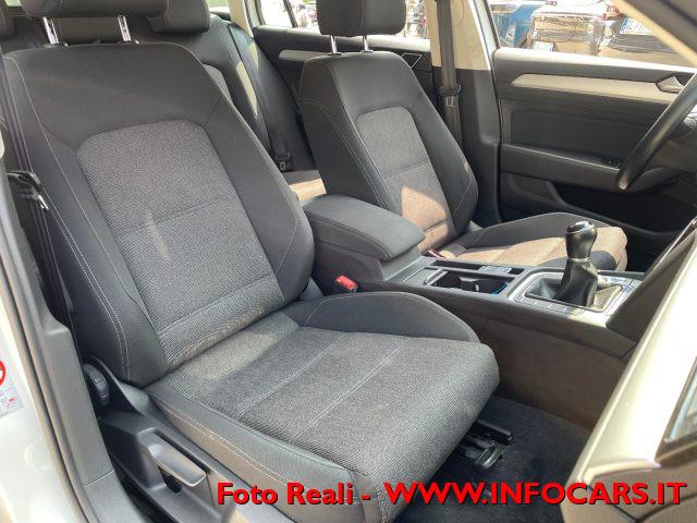 VOLKSWAGEN Passat Variant 2.0 TDI Business BlueMotion Tech. PROMO !!