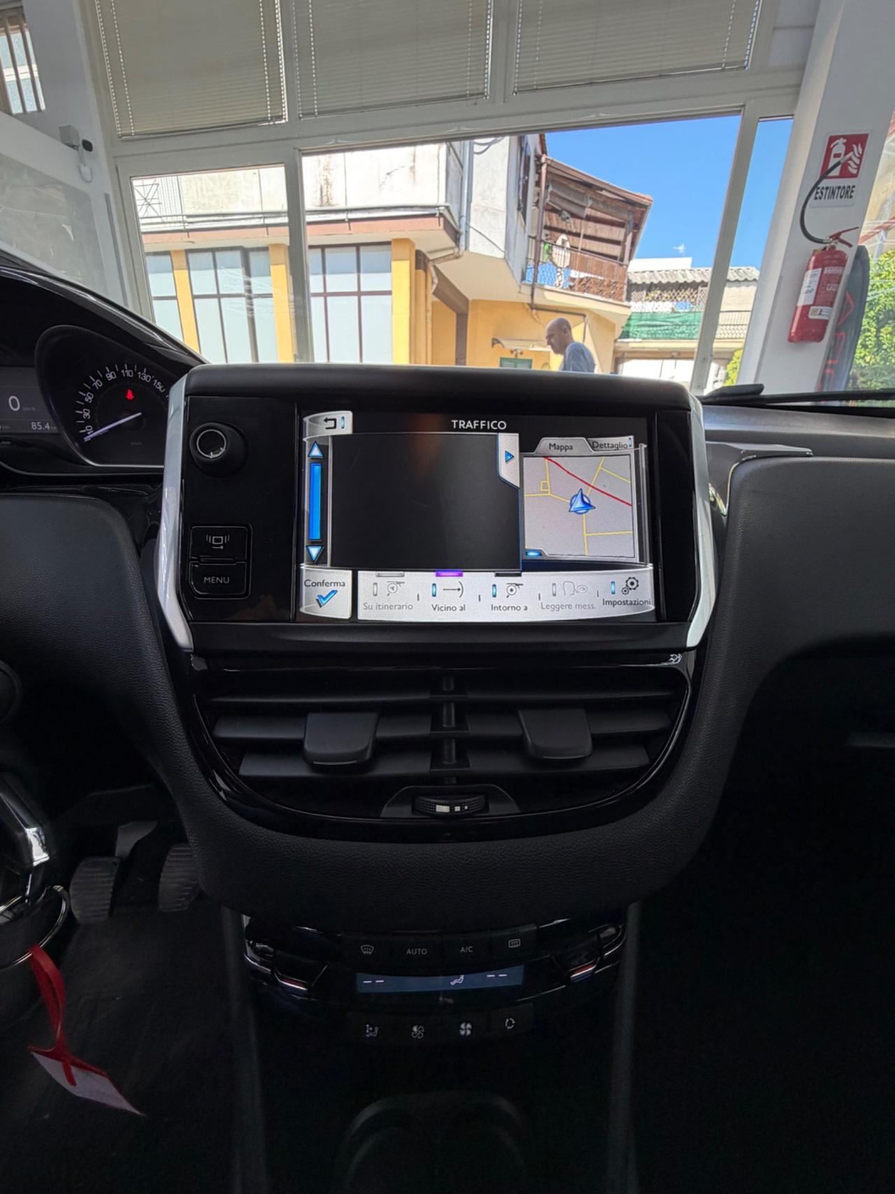 Peugeot 208 1.2 VTi 82 CV 3 porte Allure