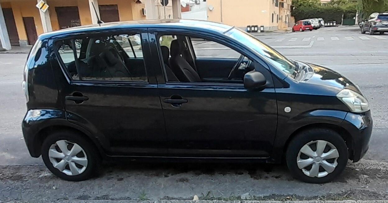 Daihatsu Sirion 1.0 Hiro