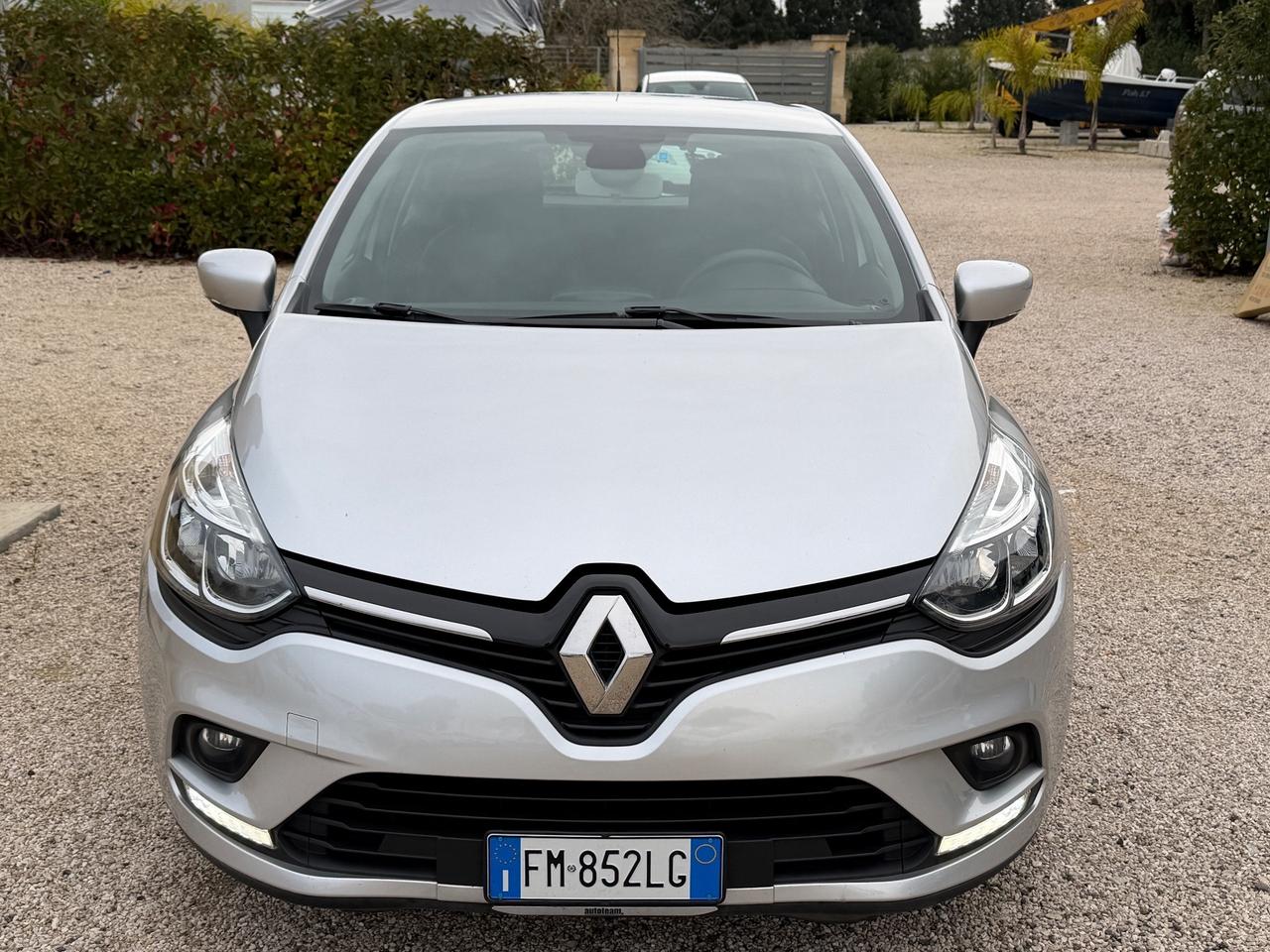 Renault Clio dCi 8V 75 CV 5 porte Moschino Intens