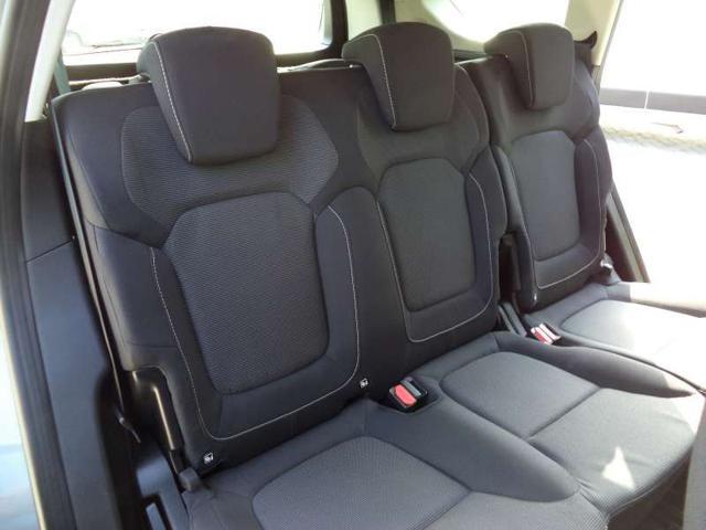 RENAULT Grand Scenic Blue dCi 120 CV Initiale Paris