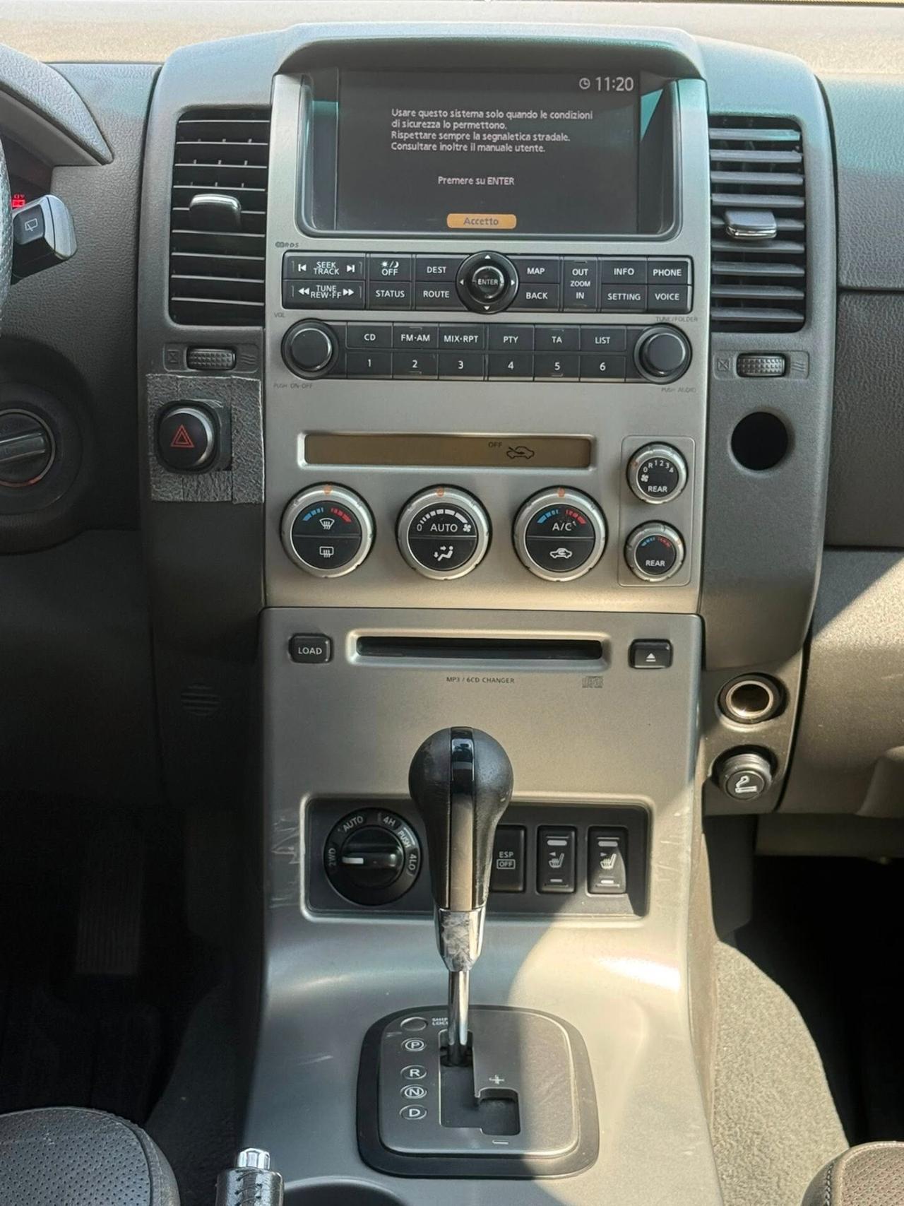 Nissan Pathfinder 2.5 dCi LE Chrome