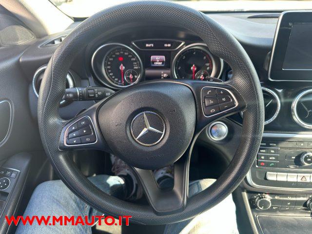 MERCEDES-BENZ CLA 200 d S.W. Automatic Business NAVIG!!!