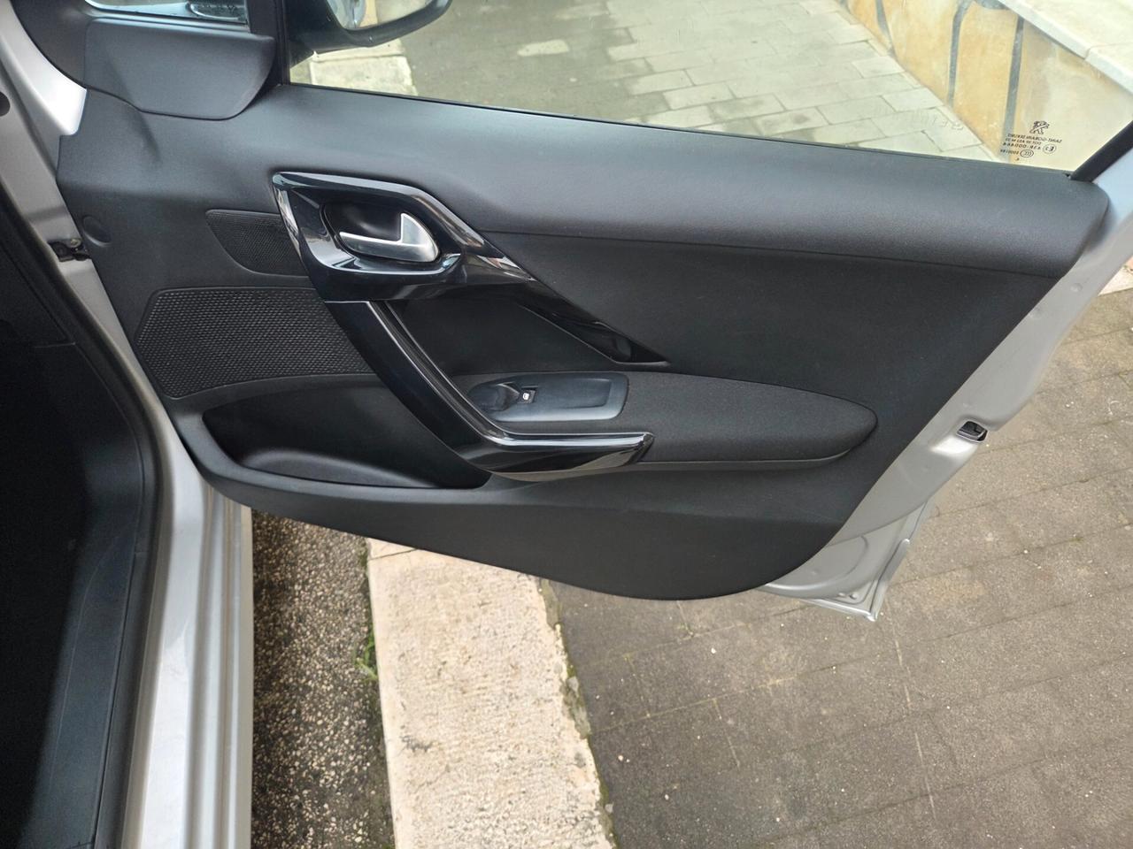 PEUGEOT 208 1.4 HDI 70 CV SOLI KM 100000 CERTIF